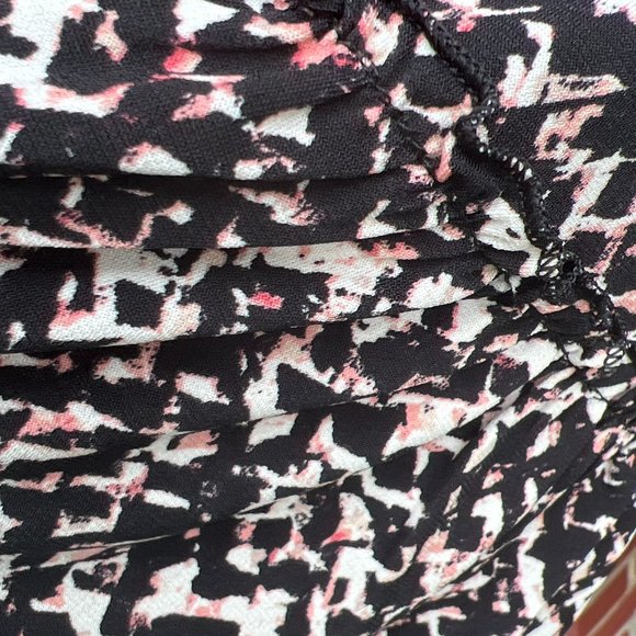 Ellen Tracy Long Bell Sleeve Round Neck Pullover Blouse Black White & Pink L - Picture 8 of 11